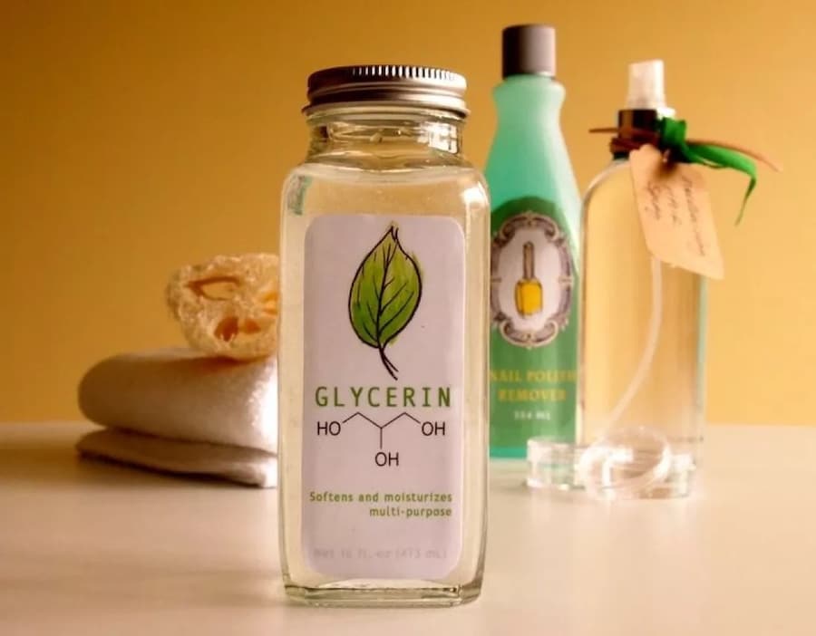 Glycerin for the face: the benefits and harm